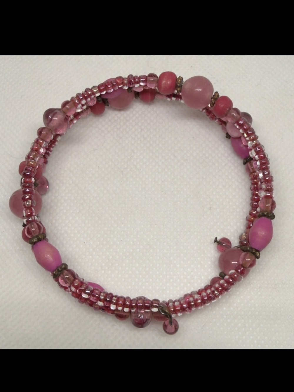 Pink memory wire beaded bracelet OS Women’s costume jewelry - Picture 2 of 2